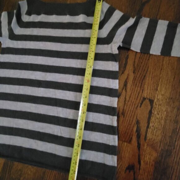 GAP Sweater Gray Sriped Lightweight Women's Sz XS Wool - Picture 10 of 11